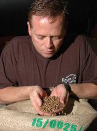 about-us_tom-320x430